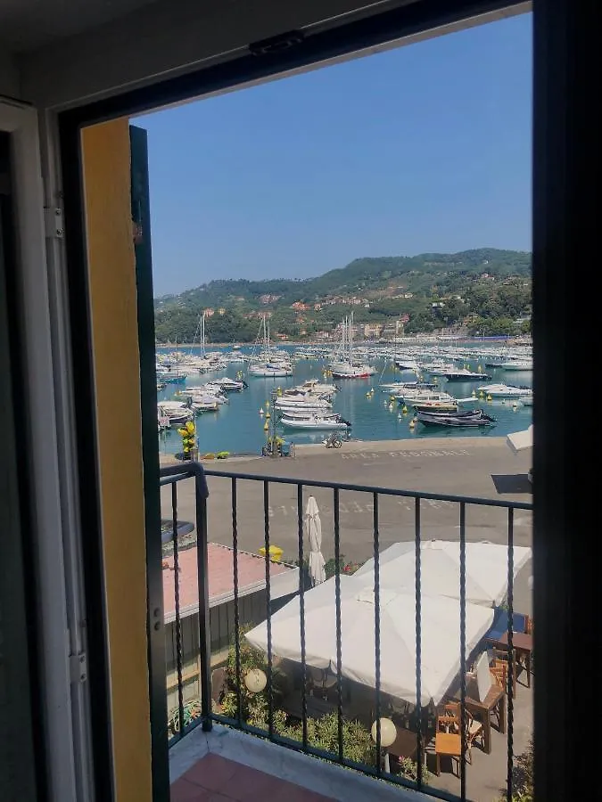 Appartamento Il mare di Cecy Lerici Italia
